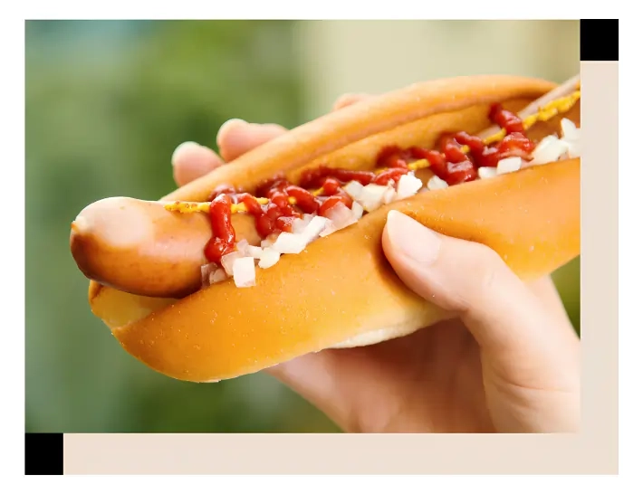 mos burger hot dog differnt display